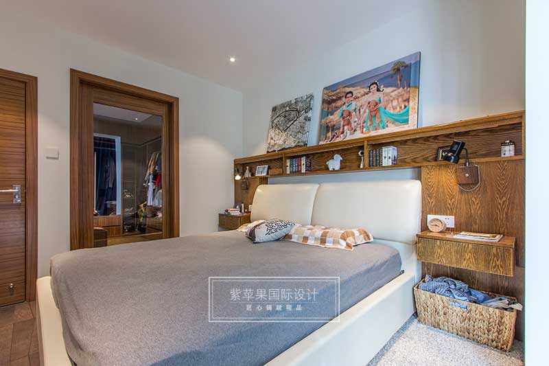 主卧装修实景图