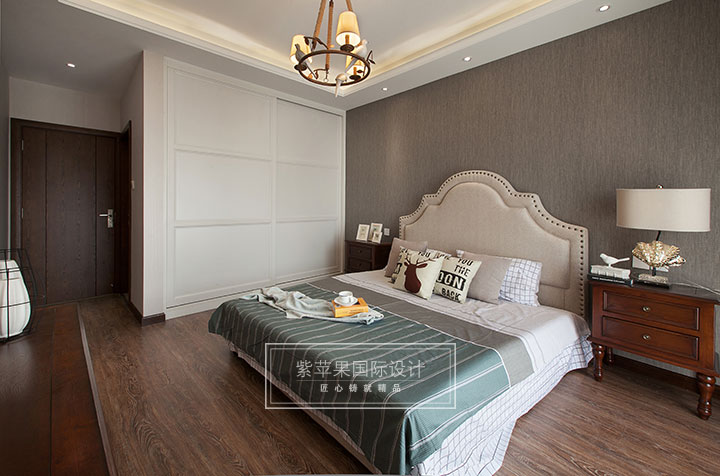 主卧装修实景图