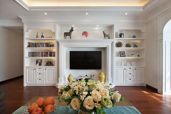 简美客厅电视背景墙